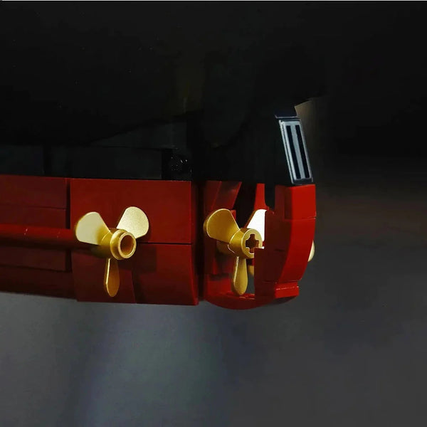 1/350 SCALE TITANIC MODEL KIT M38-B1122 (65 cm / 25 in Long) - 2401 PCS