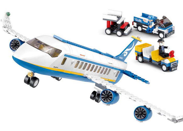 Skybus Plane and Ground Vehicles M38-B0366