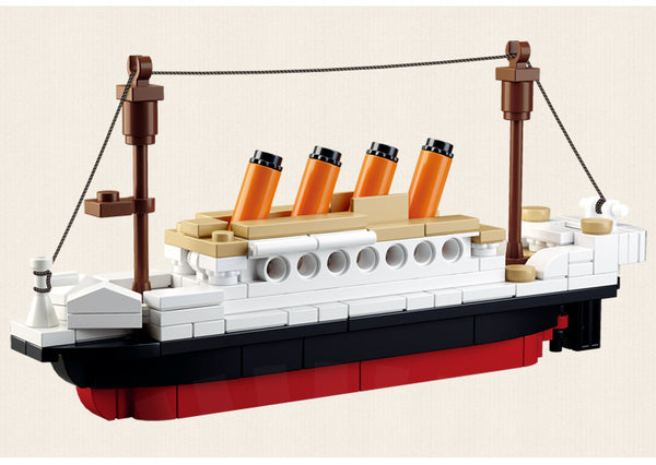 Mini TITANIC Set M38-B0576 (16 CM / 6.5 INCH LONG)